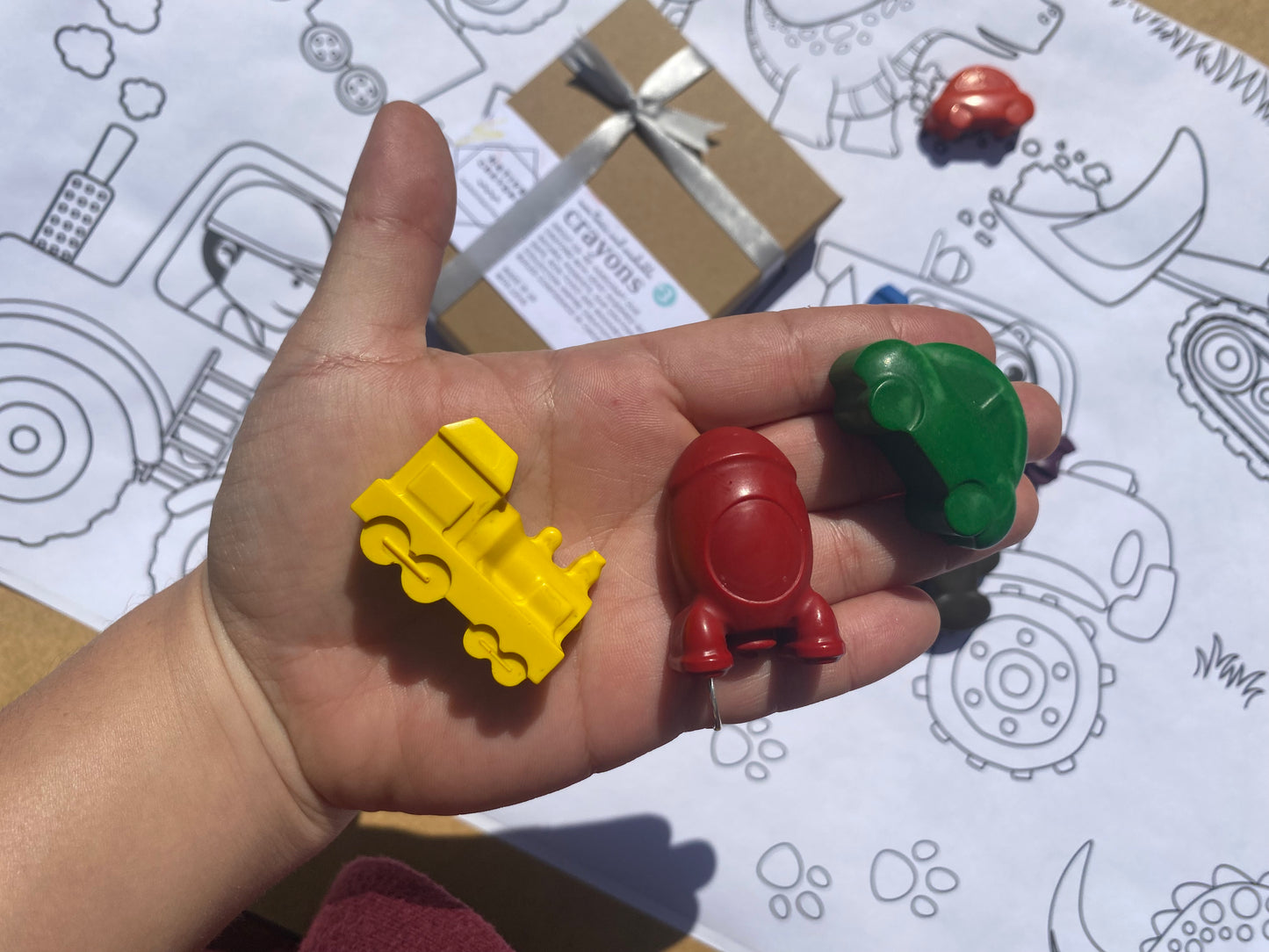 Vehicle Set of Crayons with large colouring mat