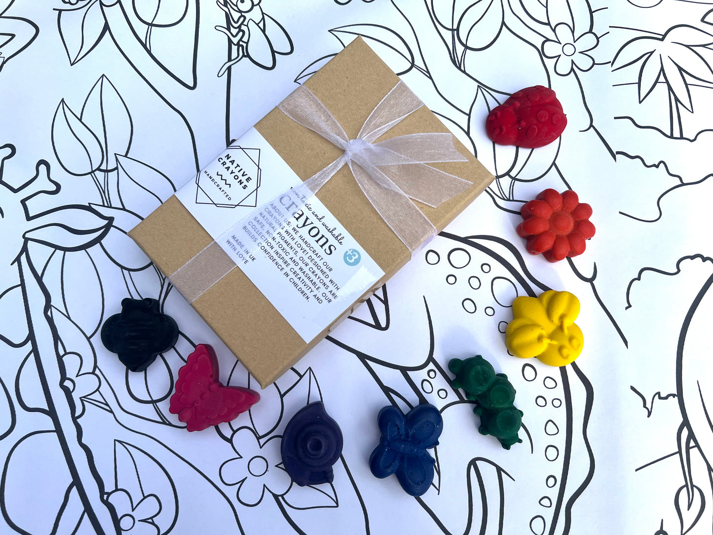 Mini beast Crayon Set